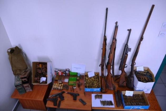 Ενα μικρό οπλοστάσιο έκρυβε 45χρονος στο σπίτι του στον Λαγκαδά